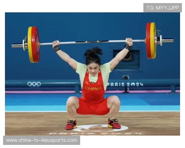 国际举重女子队推出长期康复与监护项目，国际女子举重视频