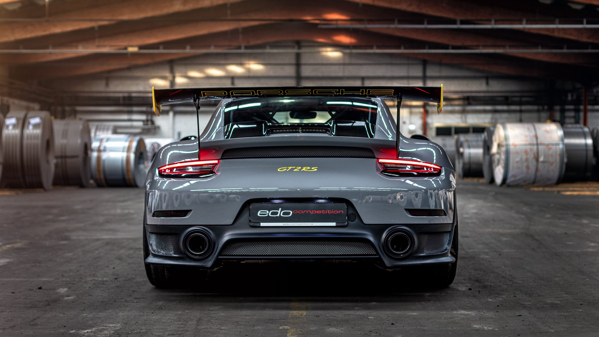 蝶泳选手节奏流畅突尼斯稳定晋级,世界顶级蝶泳视频